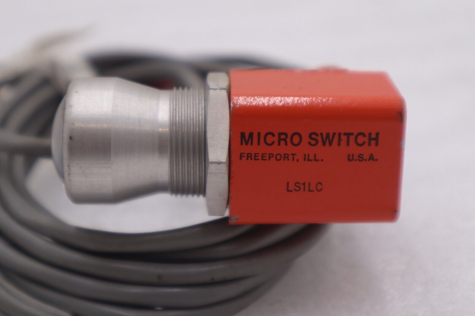 NEW OLD STOCK MICROSWITCH FE-LS1LC STOCK K-3664