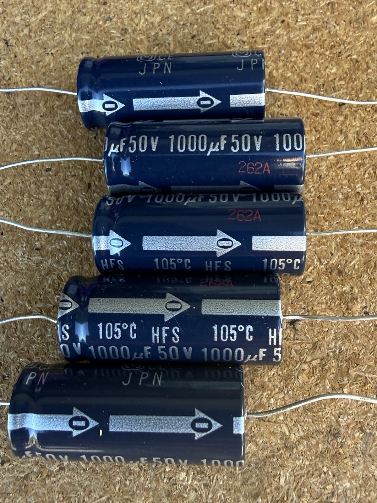 aluminum electrolytic capacitor 1000uf 50VDC (5pcs)Panasonic Axial aluminum electrolytic capacitor 1000uf 50VDC (5pcs)Panasonic Axial