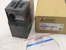 Mitsubishi Electric D700 FR-D720-042-W1 VFD AC Drive Inverter 3PH 200-240V 1HP picture
