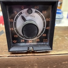 Eagle Signal HP52A601 E1689 Analog Timer, 0-150 Sec, 120 VAC, 60Hz (New) picture