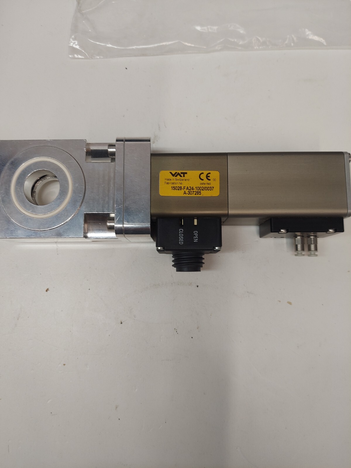 1PCS USED VAT Gate Valve 15028-FA24-AGH1/0085 Looks Unused 1PCS USED VAT Gate Valve 15028-FA24-AGH1/0085 Looks Unused