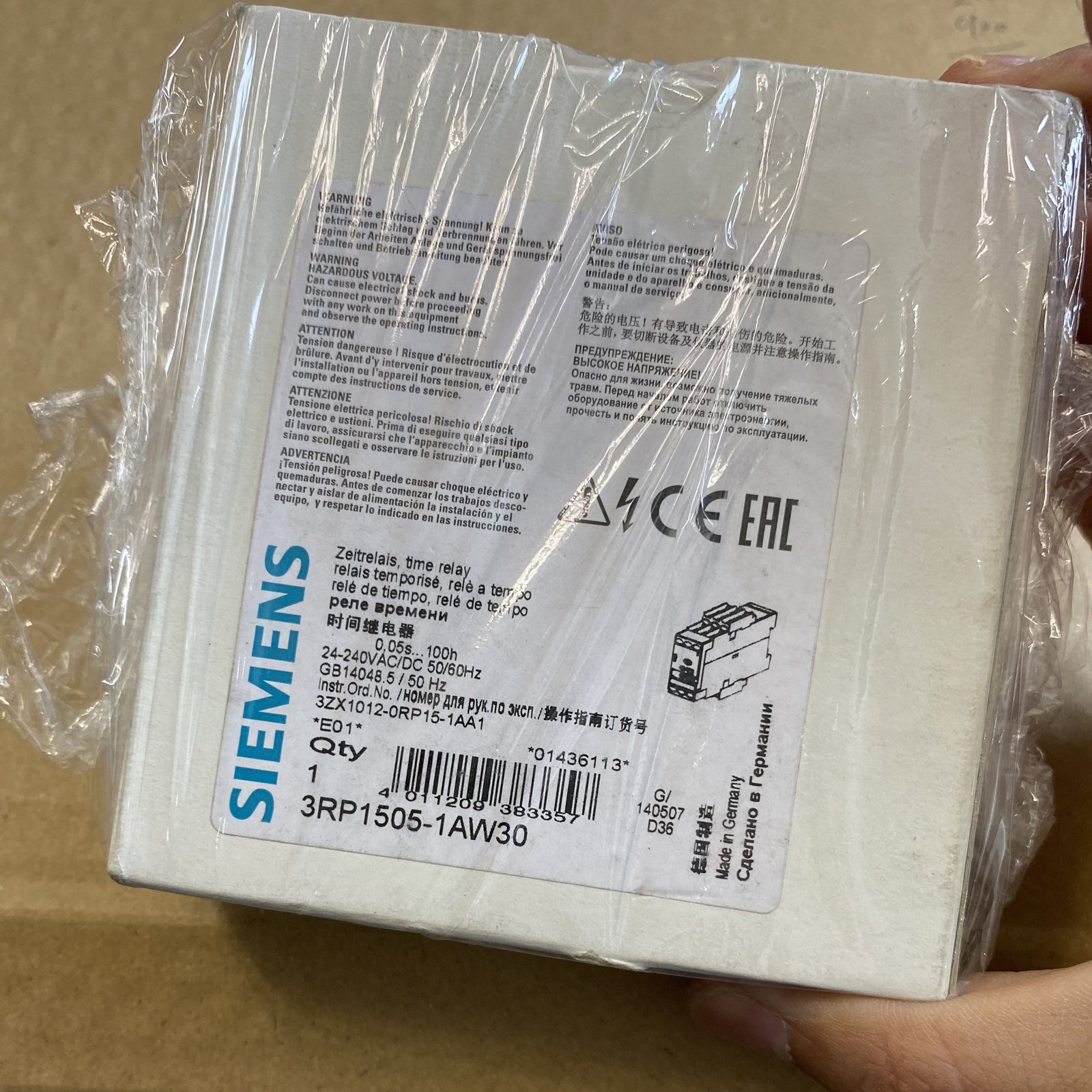 1PC time relay 3RP1505-1AW30 NEW SIEMENS ship DHL 1PC time relay 3RP1505-1AW30 NEW SIEMENS ship DHL
