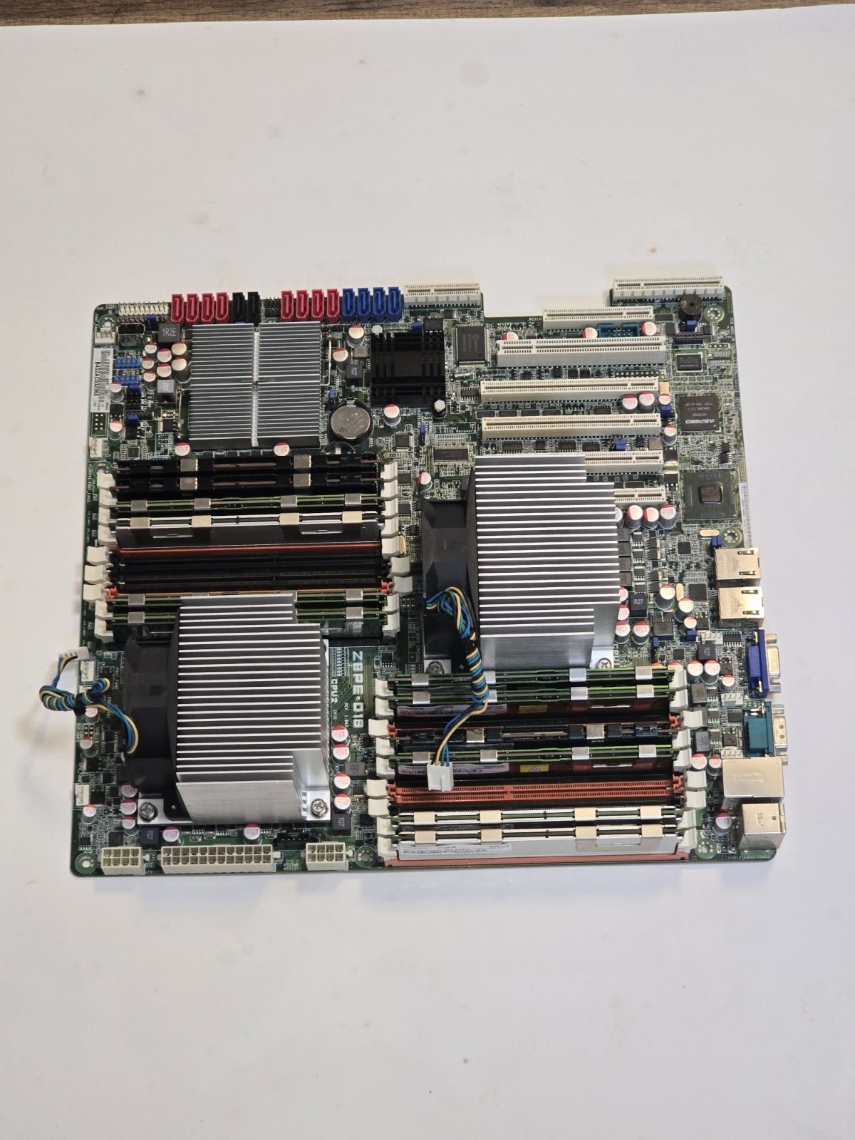 ASUS Z8PE-D18 Dual Xeon Server Motherboard 2x E5620 CPU 144GB RAM 12x12GB LGA136 ASUS Z8PE-D18 Dual Xeon Server Motherboard 2x E5620 CPU 144GB RAM 12x12GB LGA136