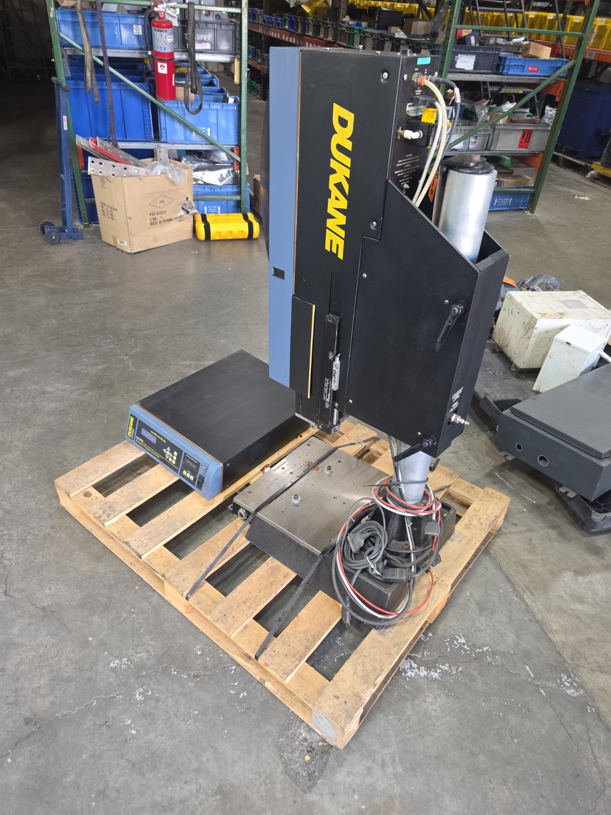Dukane 43D255 Ultrasonic Welder / 2200 Power Supply Dukane 43D255 Ultrasonic Welder / 2200 Power Supply