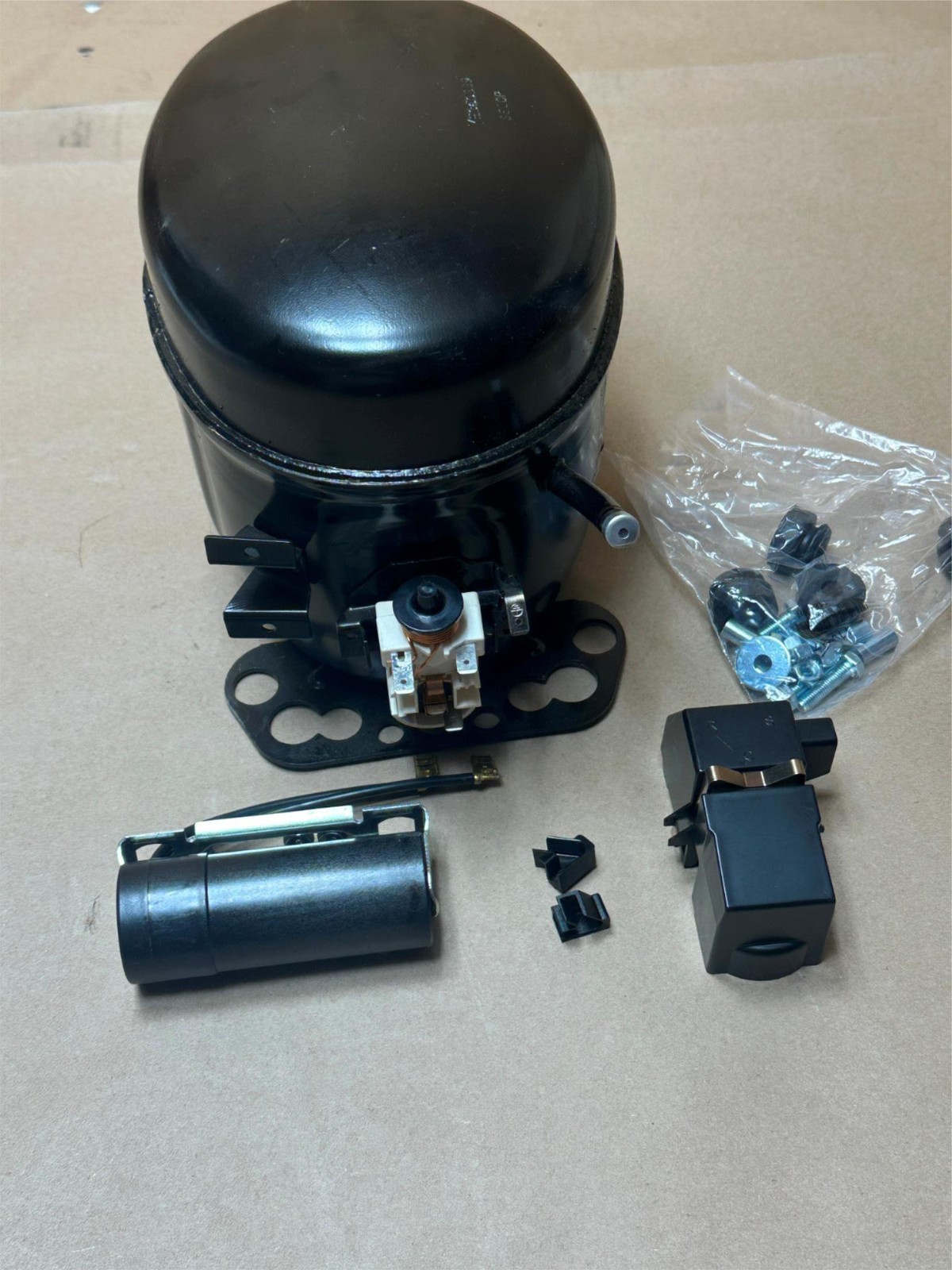 Secop Nidec Compressor 1/4HP FF8.5GX 103G5880 2842BTU 115V 1PH 60Hz R134a LRA Secop Nidec Compressor 1/4HP FF8.5GX 103G5880 2842BTU 115V 1PH 60Hz R134a LRA