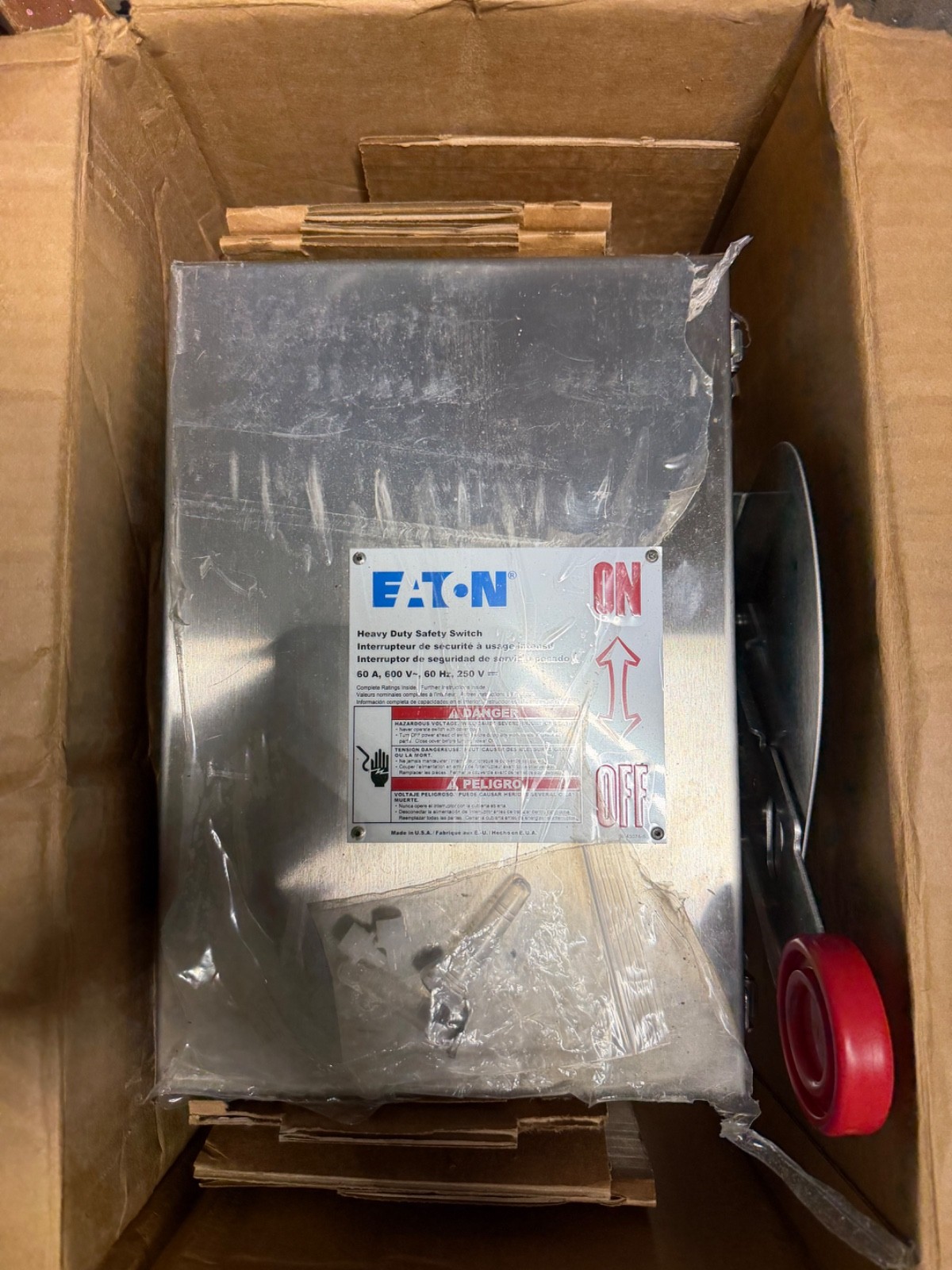Eaton DH362UWK Series D Nema 4X Stainless Steel Heavy Duty Safety Switch Eaton DH362UWK Series D Nema 4X Stainless Steel Heavy Duty Safety Switch