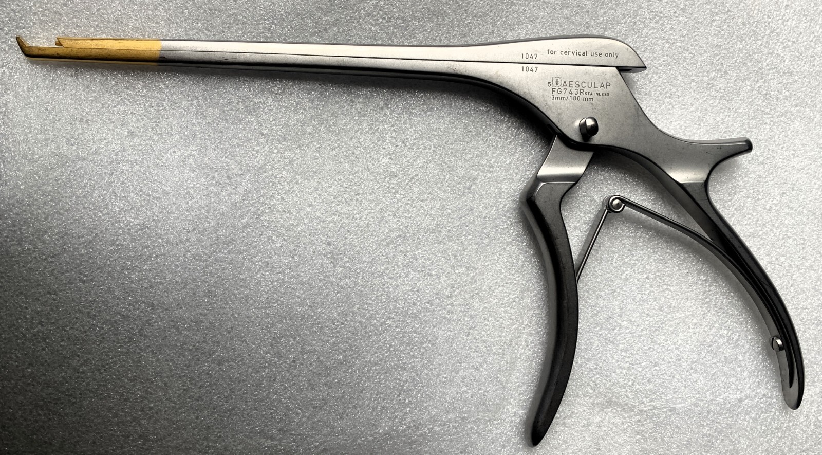 Aesculap Surgical 3mm / 180mm FG743R For Cervical Use Only - Used Good Condition Aesculap Surgical 3mm / 180mm FG743R For Cervical Use Only - Used Good Condition