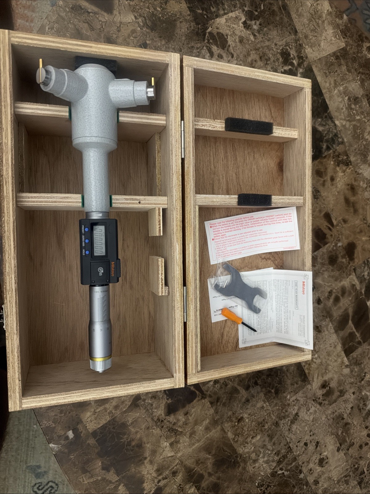 Mitutoyo 468-175HTD-150R Digimatic Holtest 125-150mm 3-Point Micrometer