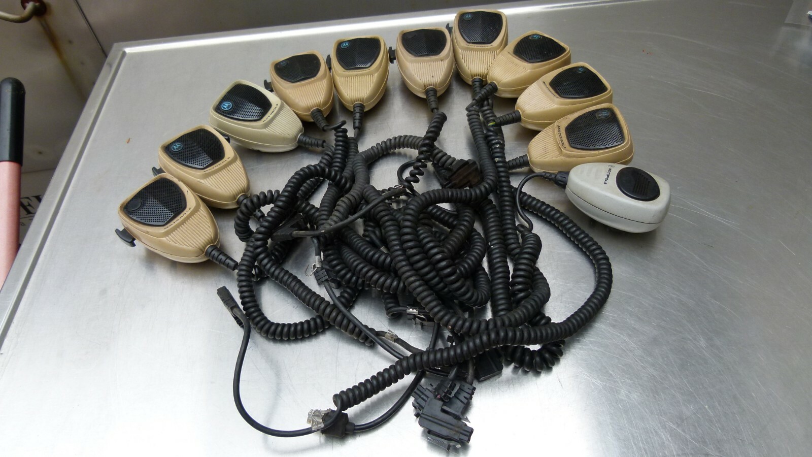 Lot of 11 - Motorola Mobile Handheld Microphone: HMN1052A and HMN4069D