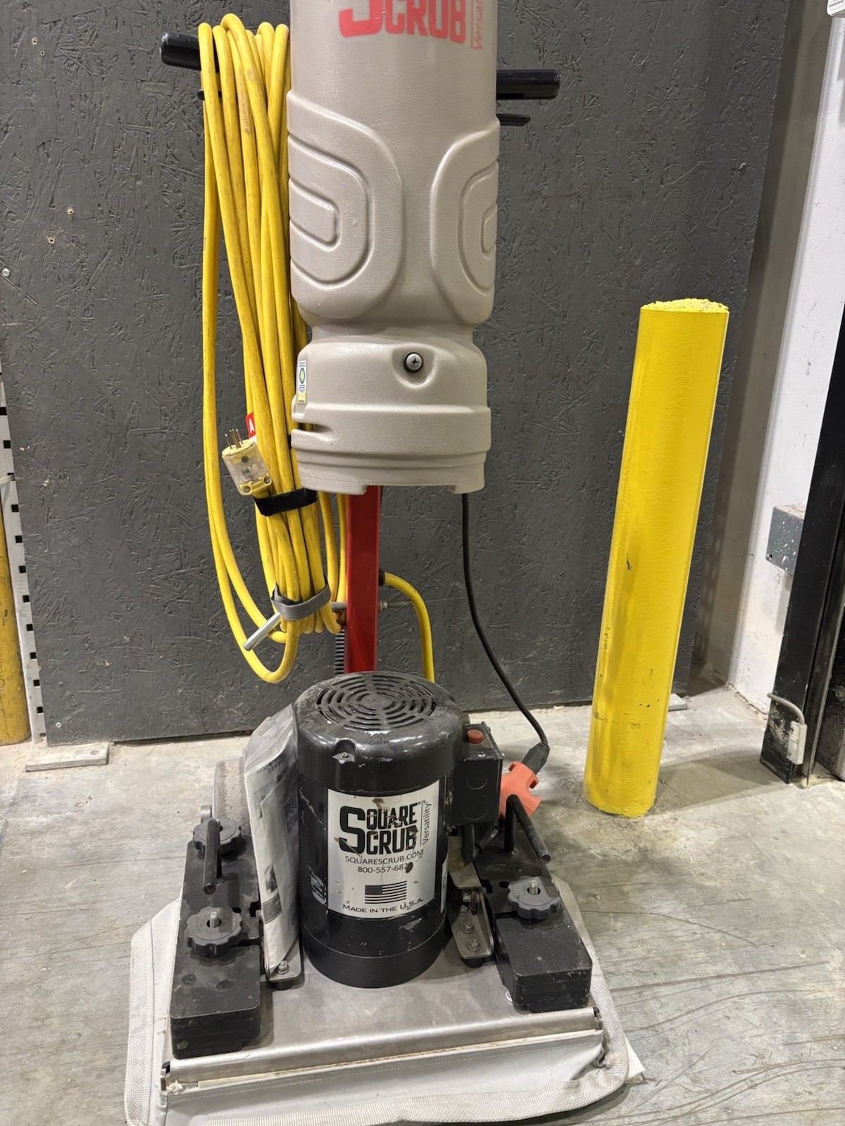 Square Scrub EBG 18 Excellent Condition Square Scrub EBG 18 Excellent Condition
