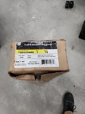  GE TQD200NRE BREAKER ENCLOSURE w/ TQD22200WL BREAKER 200A 240V  picture
