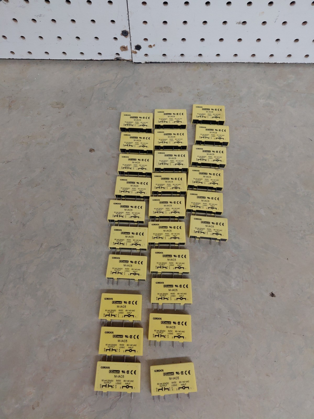 Lot Of 26 Crouzet M-1AC5 Solid State Relay Used Good Condition Lot Of 26 Crouzet M-1AC5 Solid State Relay Used Good Condition