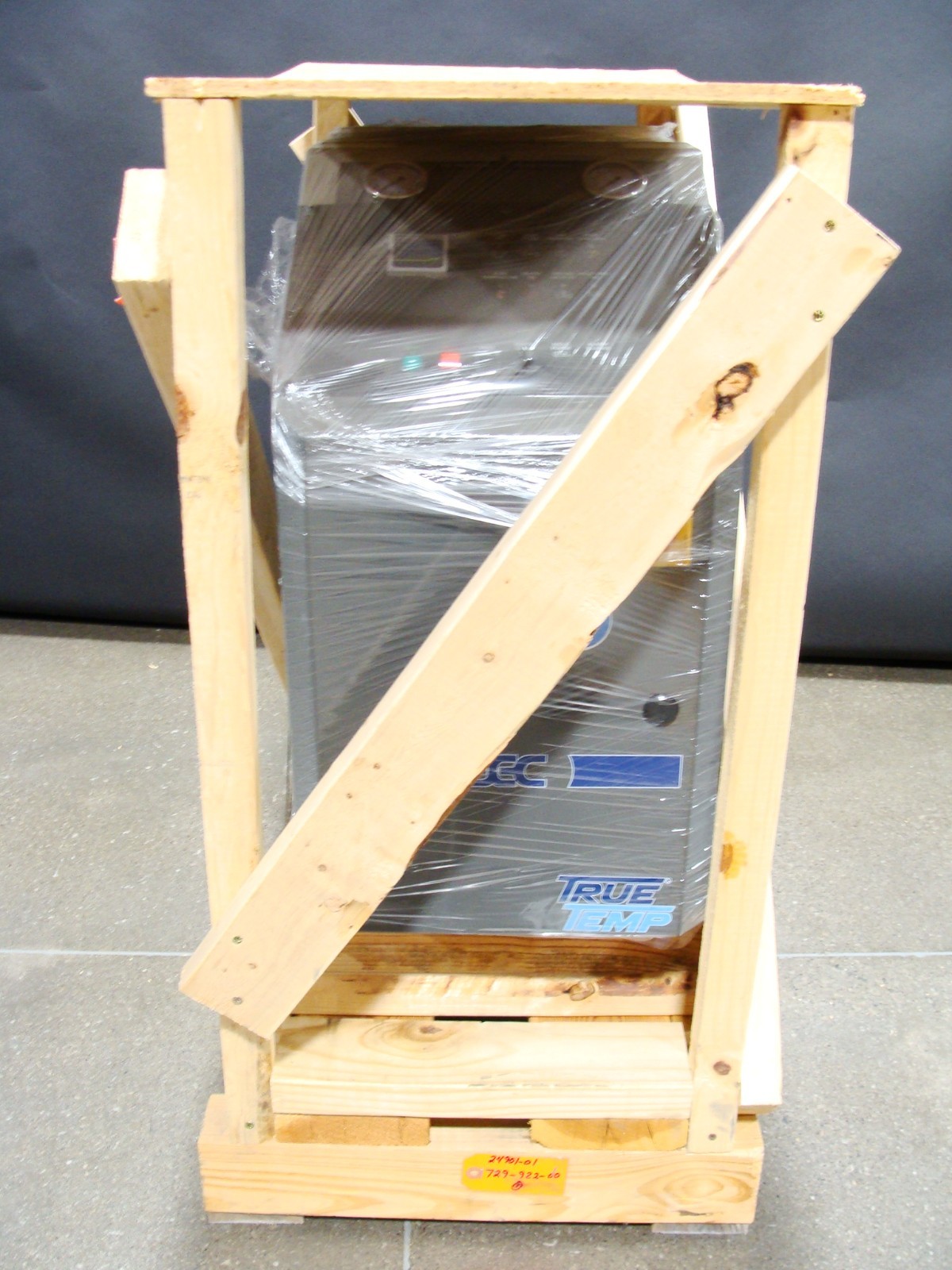 New AEC TrueTemp TC120 Industrial Water Temperature Control Unit Chiller 32-250* New AEC TrueTemp TC120 Industrial Water Temperature Control Unit Chiller 32-250*