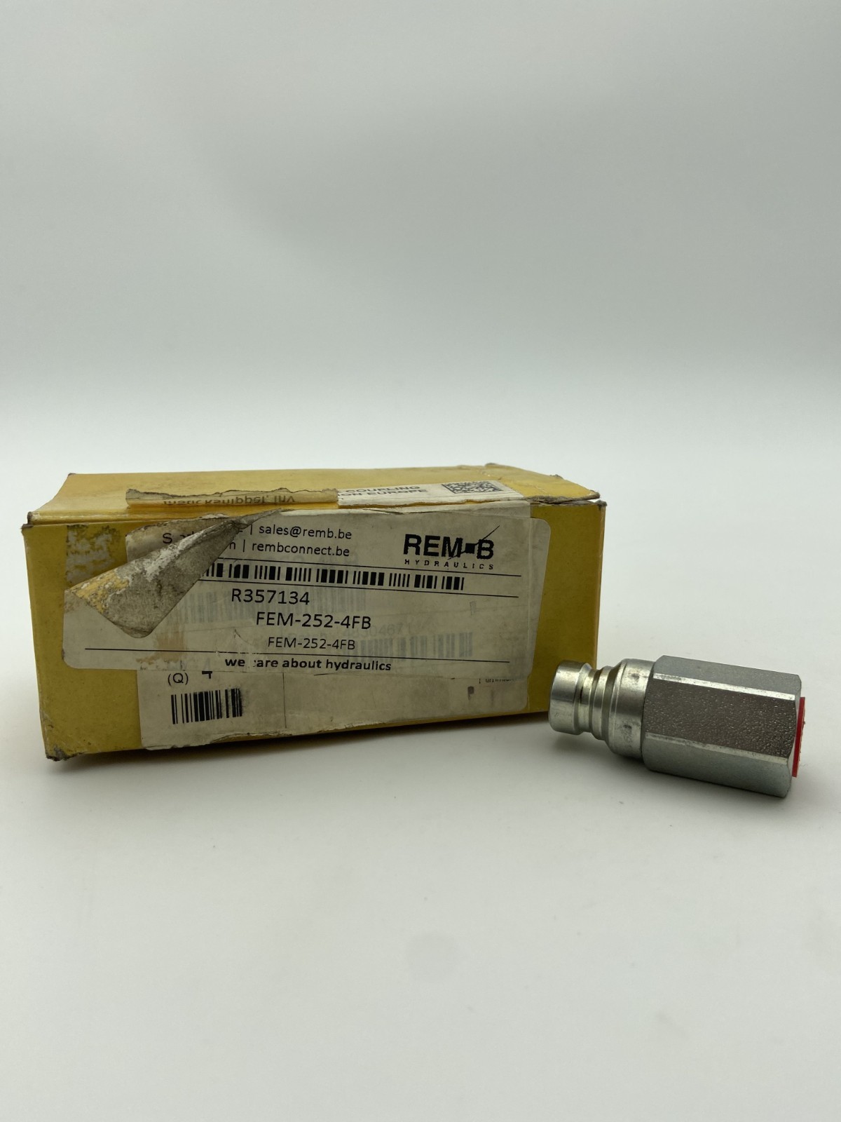 Parker - Quick Connect Coupling - R357134, FEM 252 4FB - Genuine-New Parker - Quick Connect Coupling - R357134, FEM 252 4FB - Genuine-New