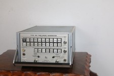 Vintage Tektronix Type 184 Time-Mark Generator Laboratory Test Equipment Powers picture