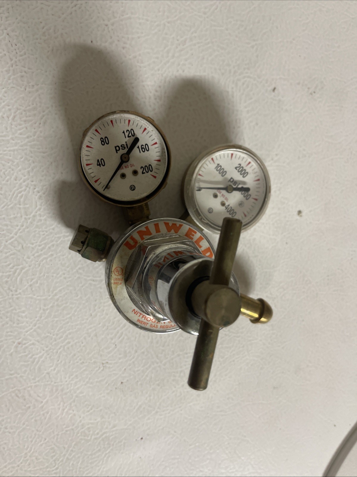 Uniweld Nitrogen Series Inert Gas Regulator Uniweld Nitrogen Series Inert Gas Regulator