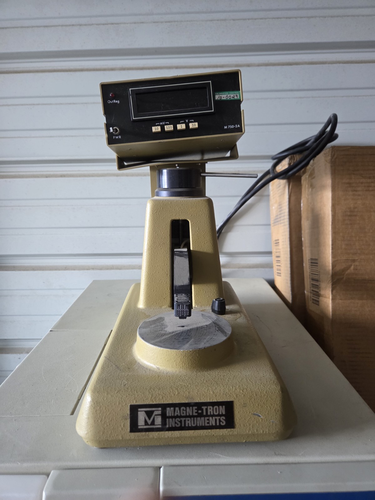 Magne-Tron Instruments Model 750-2A Wafer Restivity Measurement System