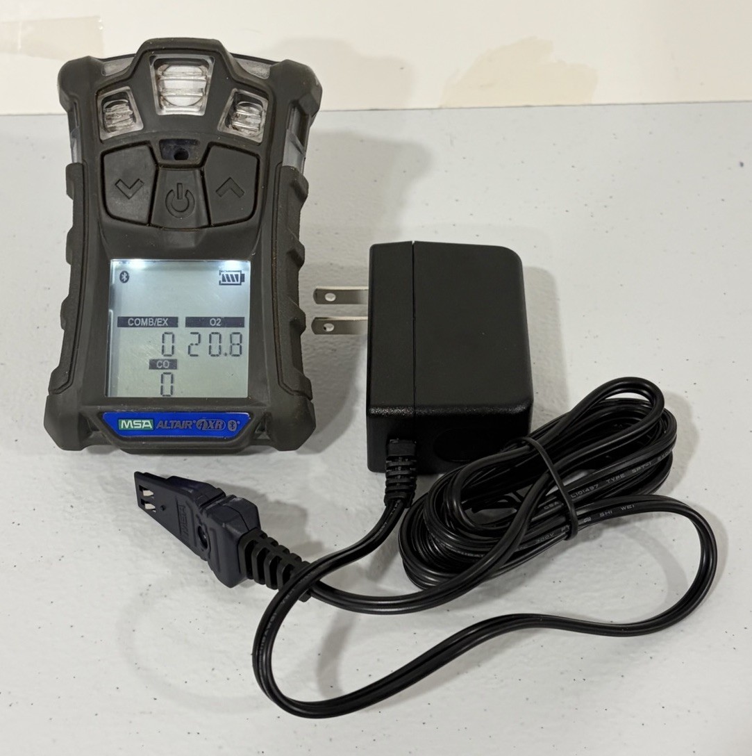 MSA ALTAIR 4xr Multi Gas Detector with Charger - Needs Calibrated / Tested