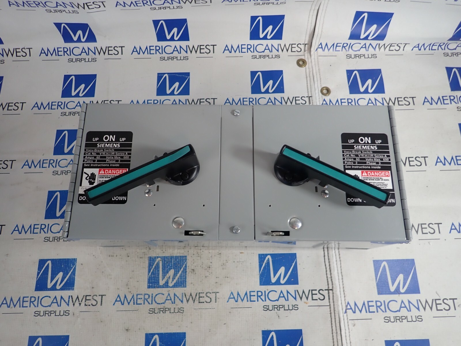 V7E3622R Siemens V7 Fusible Panel Mount Switch Twin 60 amp 600 volt 3 Phase