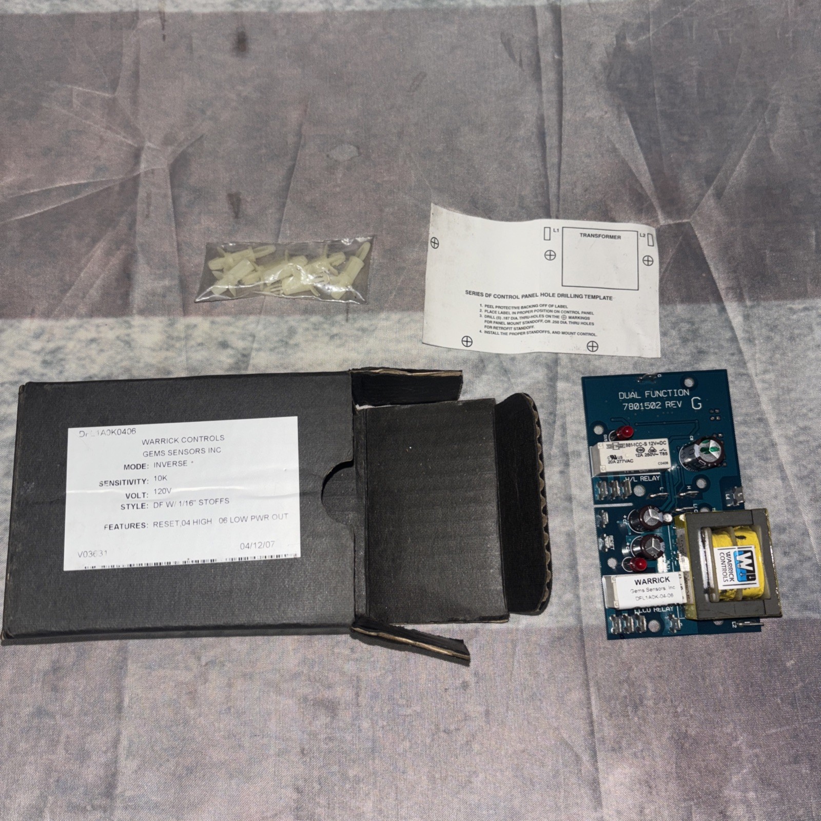 WARRICK/GEMS SENSORS *DFE1A0K0406*, INVERSE, 10K,  120V, RESET 04 HIGH, LOW PWR