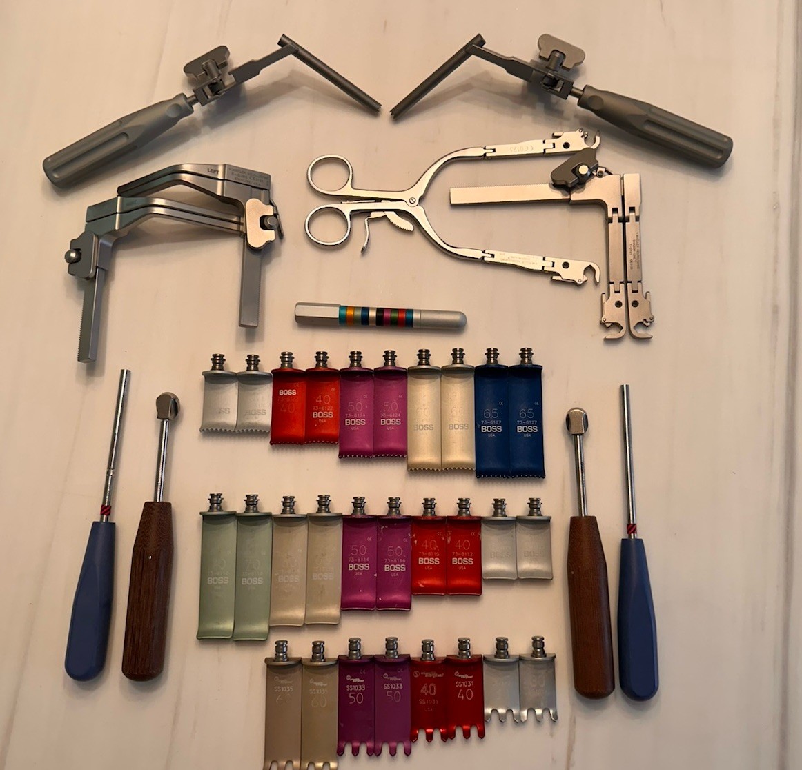 Shadow Line and Boss Anterior Cervical Retractor and Distractor Set Shadow Line and Boss Anterior Cervical Retractor and Distractor Set