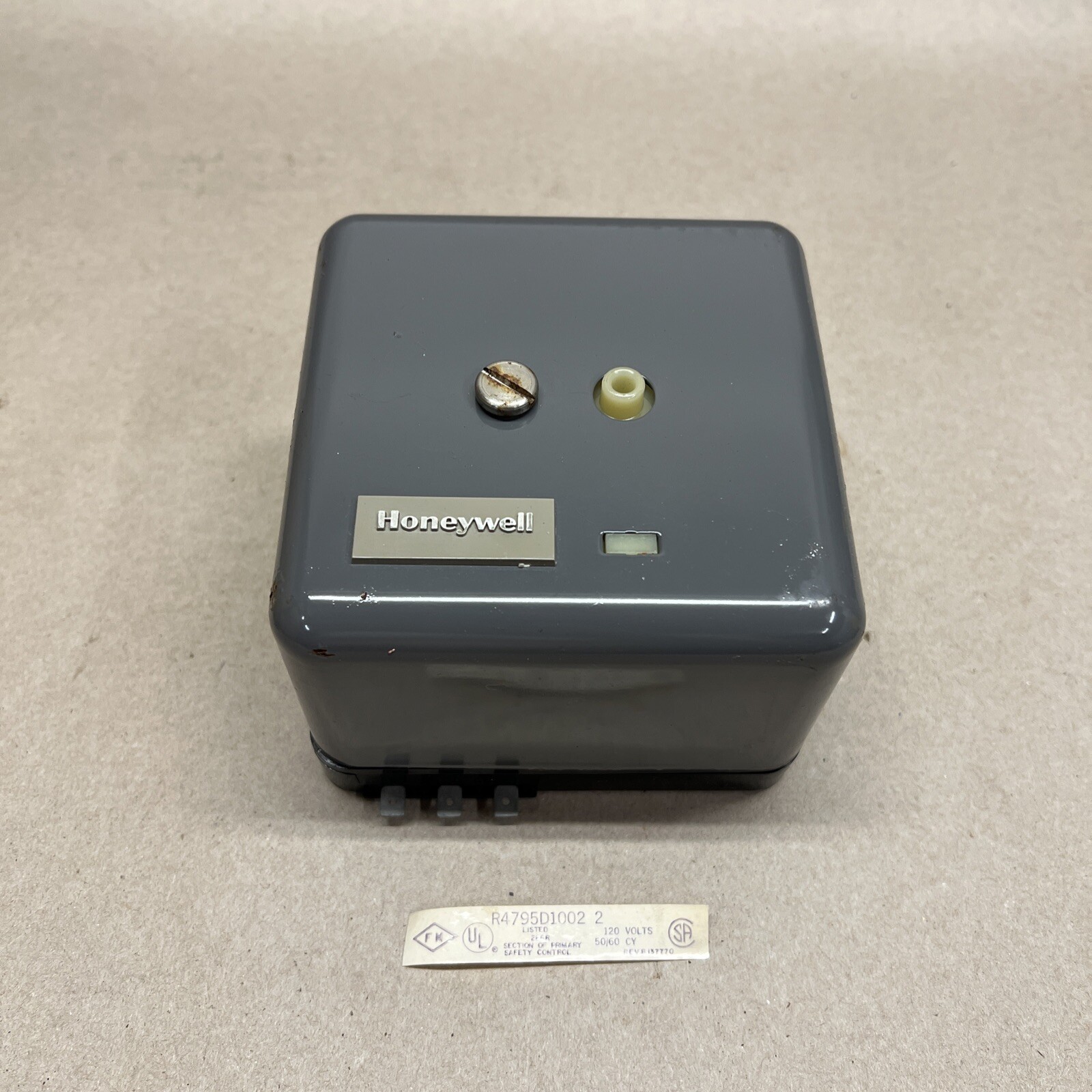 HONEYWELL R4795D1002 Protectorelay Primary Control HONEYWELL R4795D1002 Protectorelay Primary Control