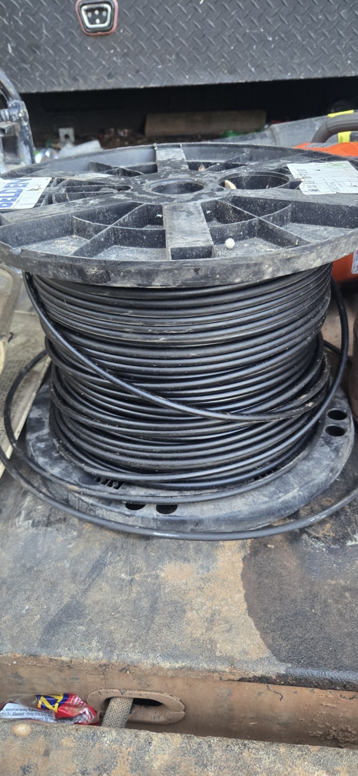 New Genuine Belden 9066 010   305 MTR 18 AWG Coax Burial Cable 900 FT  ++