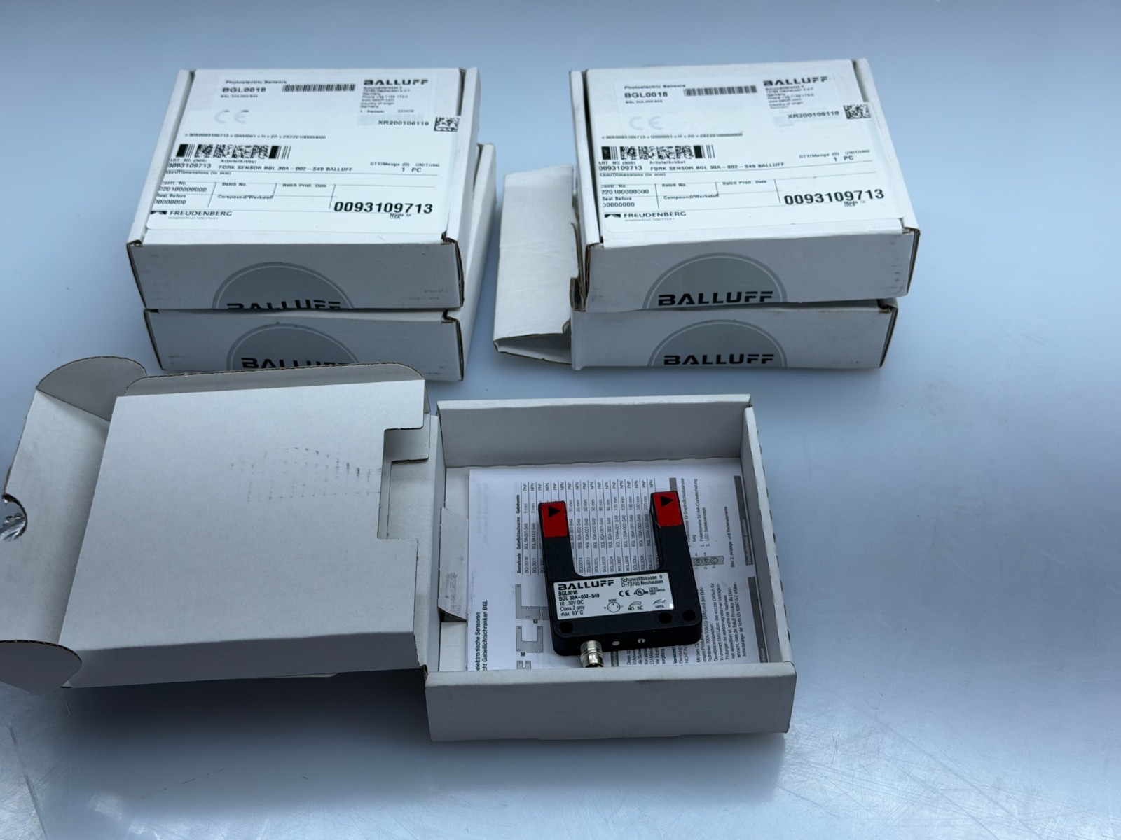 1x NEW BALLUFF sensor BGL 30A-002-S49 BGL0018 1x NEW BALLUFF sensor BGL 30A-002-S49 BGL0018