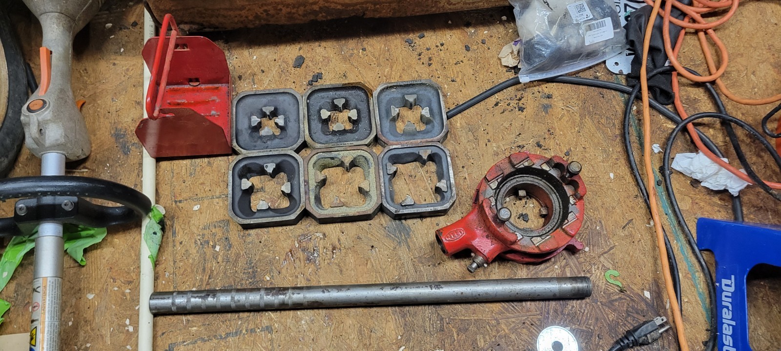 Vintage Reed Pipe Threading Dies And Head, Made In USA Size 1/2 - 2 Vintage Reed Pipe Threading Dies And Head, Made In USA Size 1/2 - 2