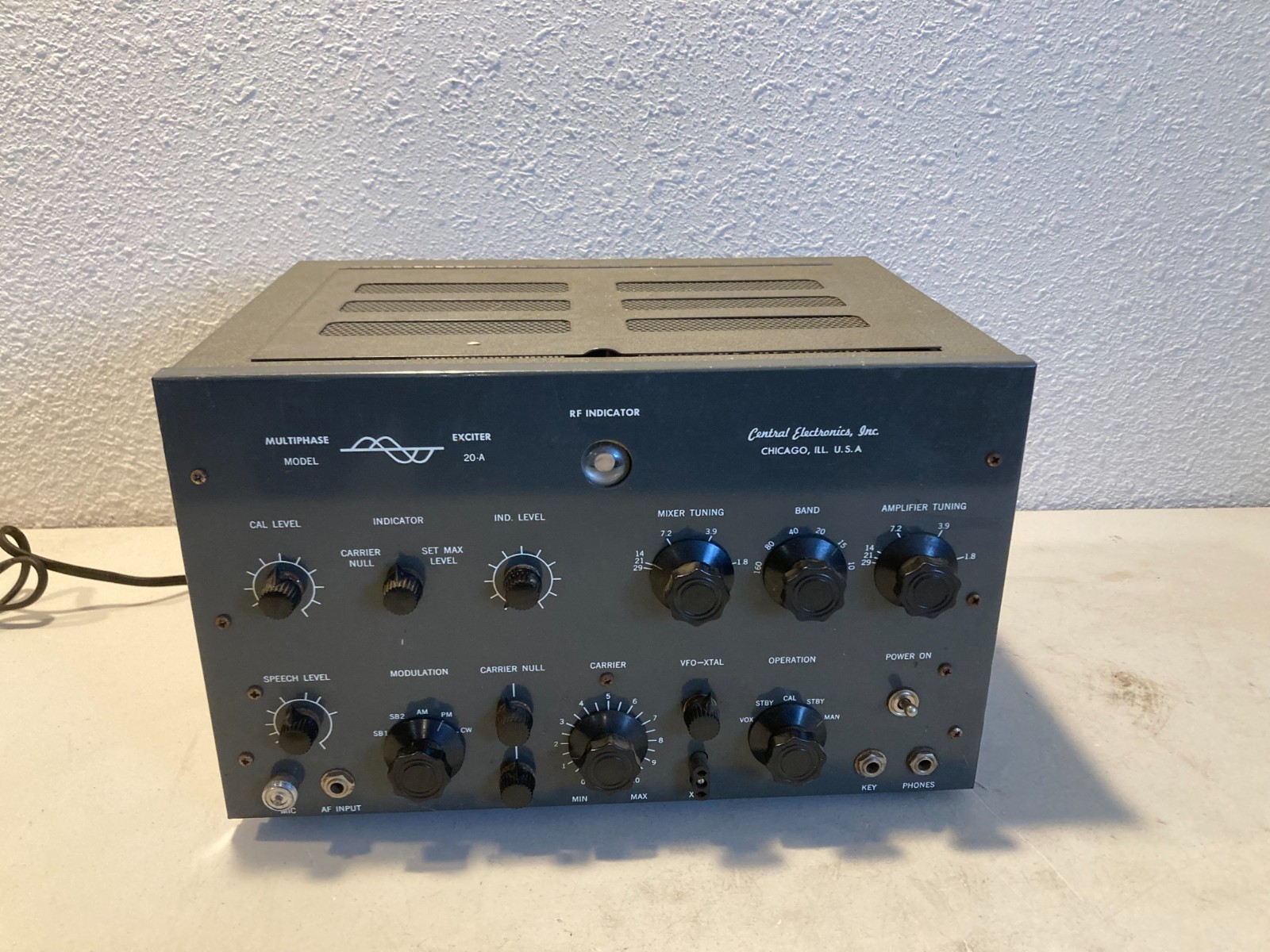Vintage Central Electronics 20A Multiphase SSB Ham Radio Transmitter Exciter Vintage Central Electronics 20A Multiphase SSB Ham Radio Transmitter Exciter