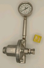 USED* GRACO 214706* LOW PRESSURE FLUID REGULATOR* STAINLESS STEEL* 3/8 PIPE* picture