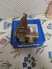 Watts 3/4 in. Copper FPT x FPT Water Pressure Reducing Valve (3/4 LF25AUB-Z3) picture