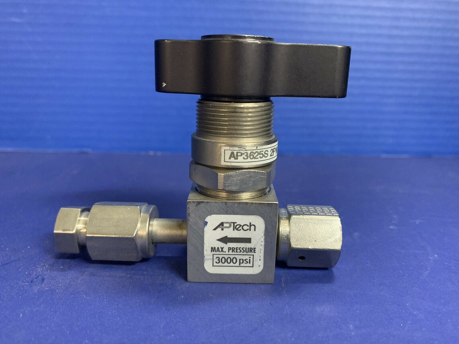 APTech AP3625SM 2PW FV4 FV4 Manual Diaphragm Valve, 1/4 APTech AP3625SM 2PW FV4 FV4 Manual Diaphragm Valve, 1/4