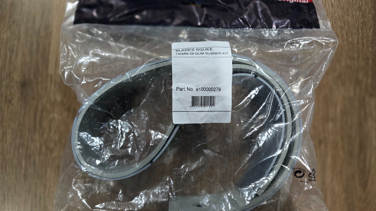 New Nilfisk Advance 9100000279 Squeegee Blade Kit 740mm 29