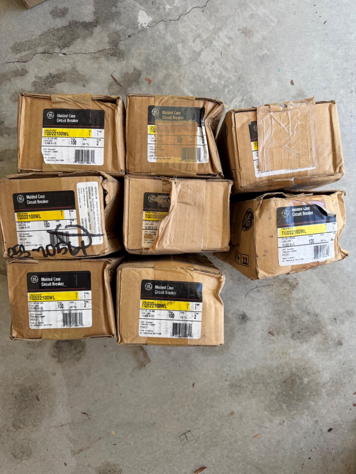 NIB - GE - TQD22100WL - Circuit Breaker 2 Pole 100A 240V Molded Case Q-Line 10Ka NIB - GE - TQD22100WL - Circuit Breaker 2 Pole 100A 240V Molded Case Q-Line 10Ka