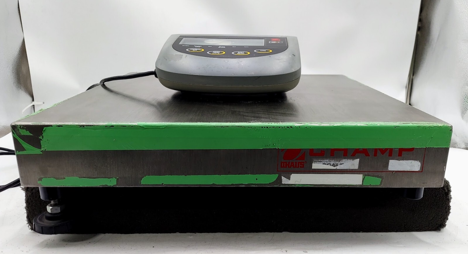 Ohaus CQ50L Champ Square Scale with CD-11 Indicator Ohaus CQ50L Champ Square Scale with CD-11 Indicator