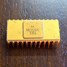 Motorola MC2257L Gold Cap vintage collectable chip  ALL LEGS INTACT (BO) picture