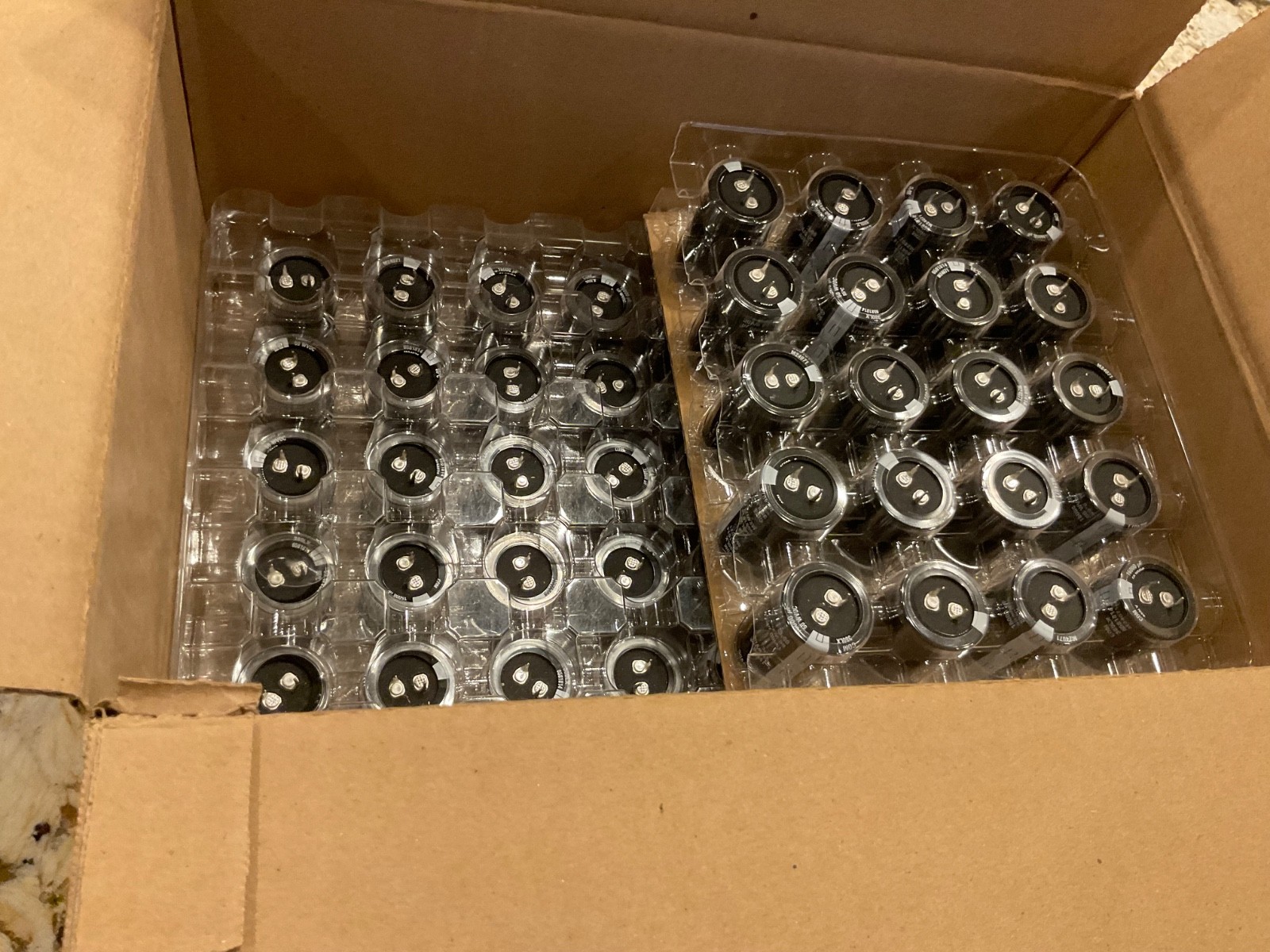 CORNELL DUBILIER 15000 µF 50V Aluminum Electrolytic Capacitors, Box 68 count CORNELL DUBILIER 15000 µF 50V Aluminum Electrolytic Capacitors, Box 68 count