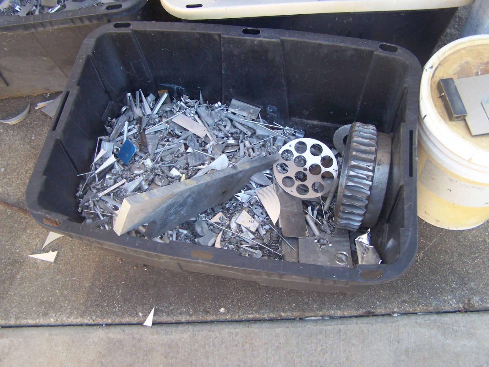 20 Pounds of Scrap Aluminum for melting and casting 20 Pounds of Scrap Aluminum for melting and casting