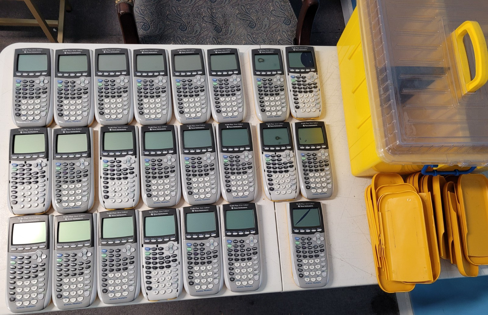 Lot of 23   Texas Instruments TI-84 Plus Silver Calculator TI84 PARTS REPAIR
