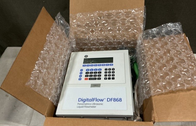 GE DF868 DigitalFlow Panametrics Ultrasonic Liquid Flowmeter GE DF868 DigitalFlow Panametrics Ultrasonic Liquid Flowmeter