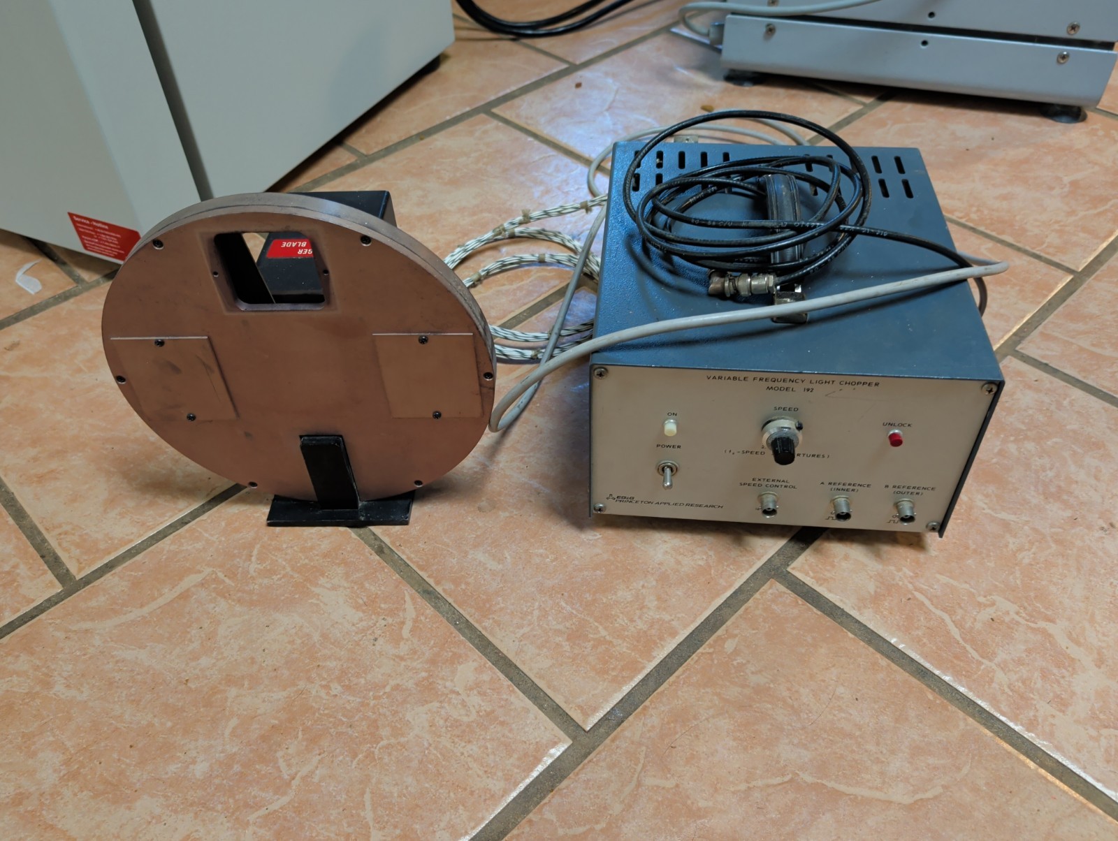 Princeton Applied Research variable speed light chopper Model: 192 Laser Chopper Princeton Applied Research variable speed light chopper Model: 192 Laser Chopper
