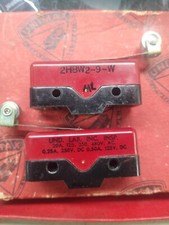 Vintage NOS Unimax Switch 2HBW-2-9-W  Und Lab  With Roller Lever installed 10pcs picture