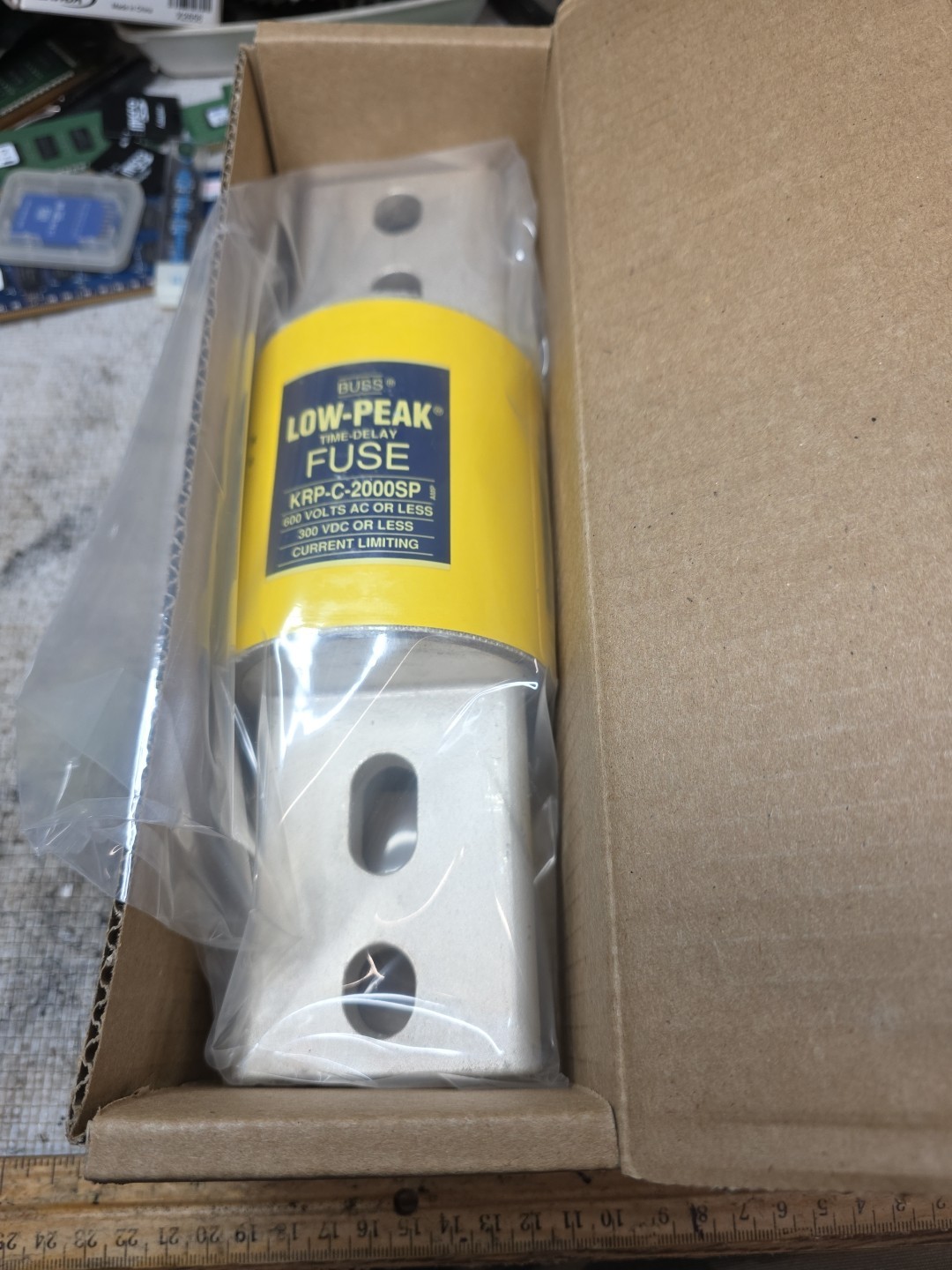 NEW Eaton/BUSSMAN LOW-PEAK KRP-C-2000SP FUSE by COOPER NEW Eaton/BUSSMAN LOW-PEAK KRP-C-2000SP FUSE by COOPER