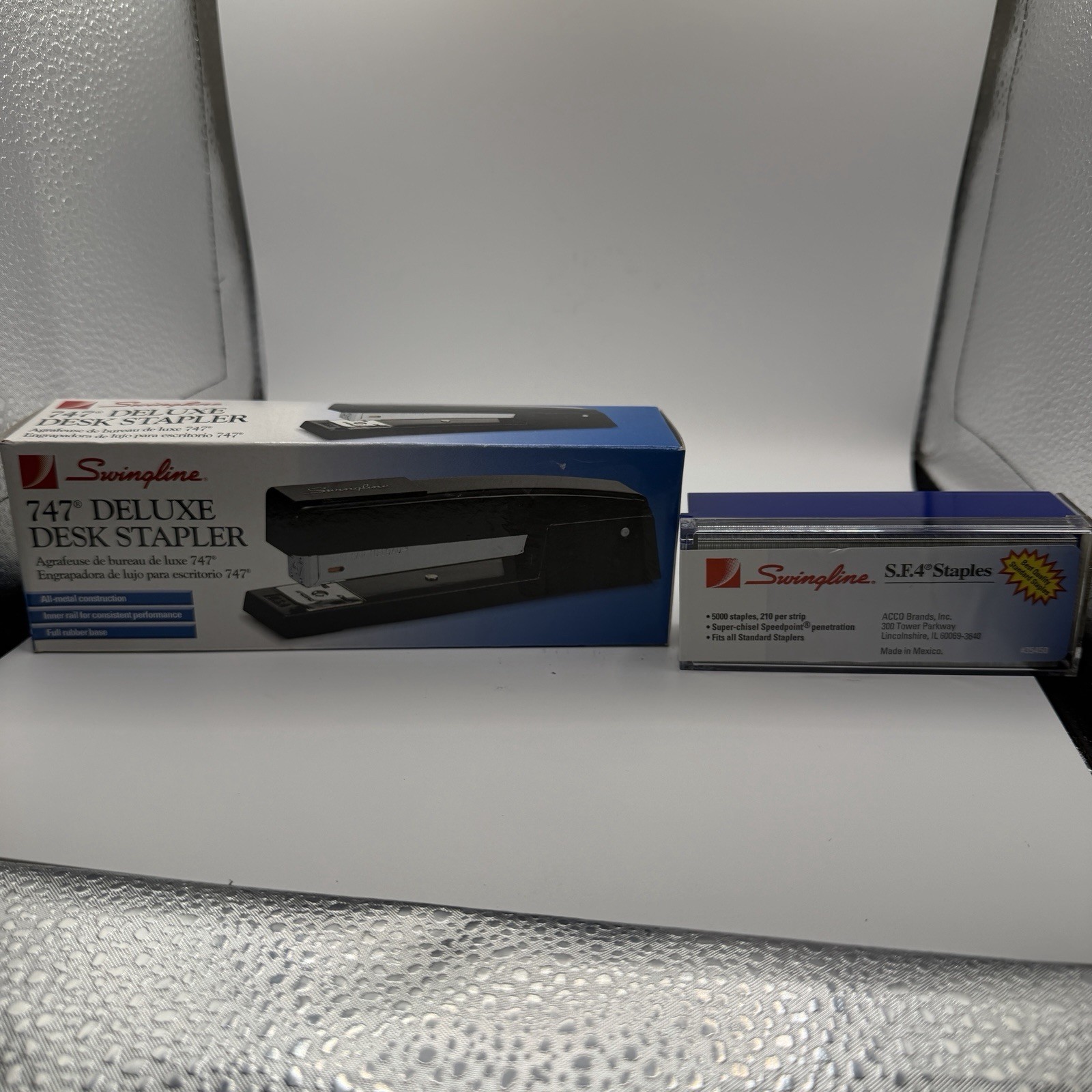 Vintage SWINGLINE 747 Deluxe Black STAPLER New In Box W/ Staples Vintage SWINGLINE 747 Deluxe Black STAPLER New In Box W/ Staples