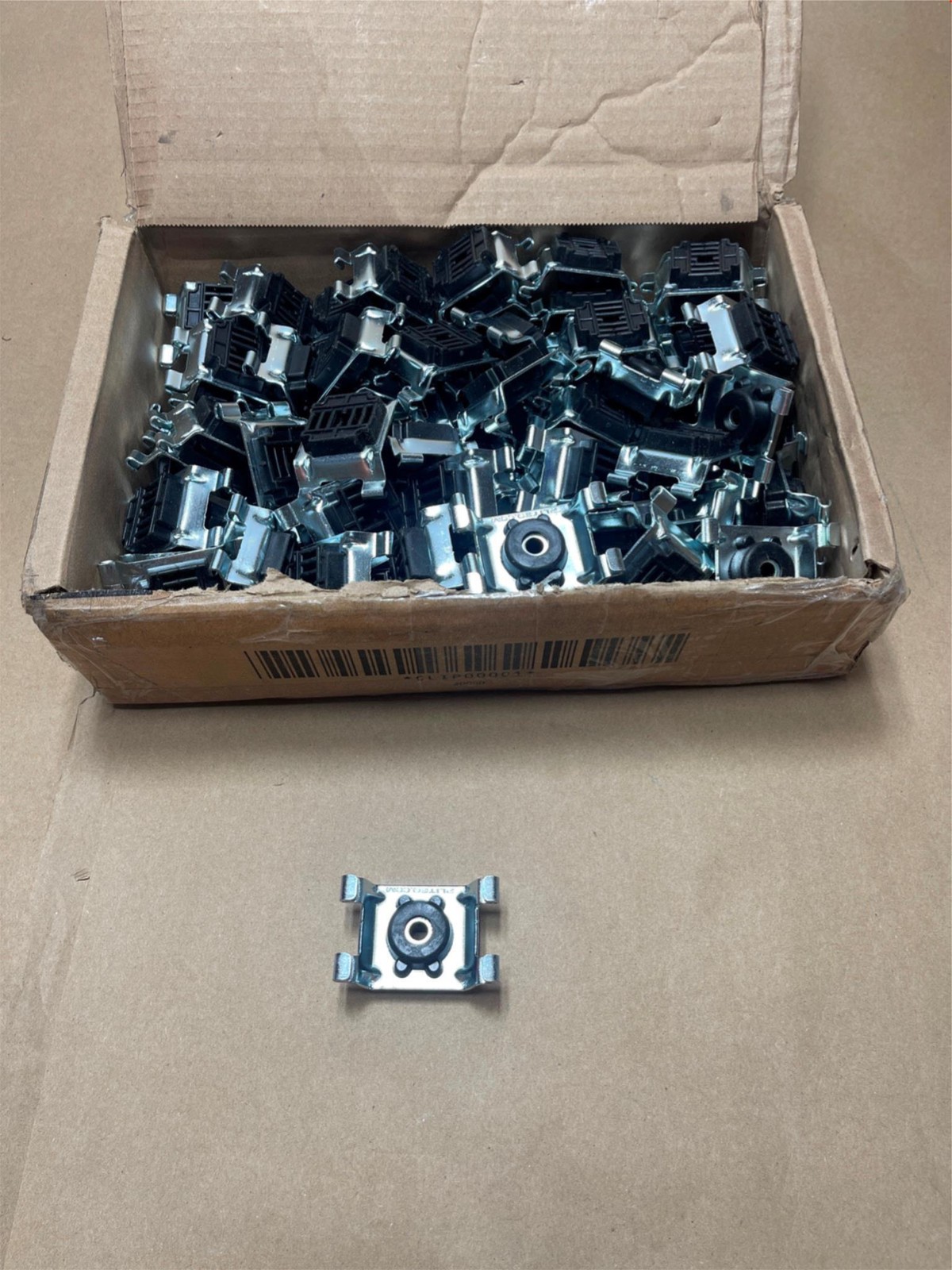 100x Lot Pliteq GenieClip RST 736361 Sound Isolation Clip