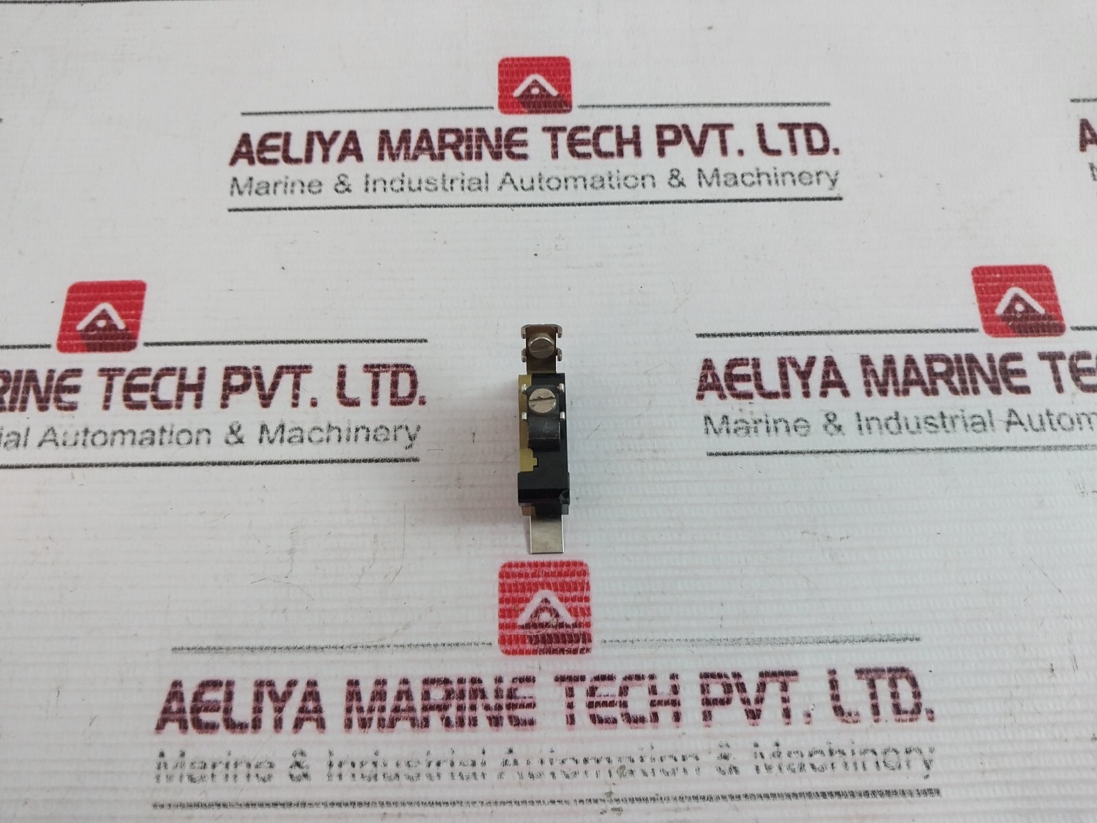 Lot of 2X SAIA XGG7P-J22Z321 Micro Switch 15A 250VAC Lot of 2X SAIA XGG7P-J22Z321 Micro Switch 15A 250VAC