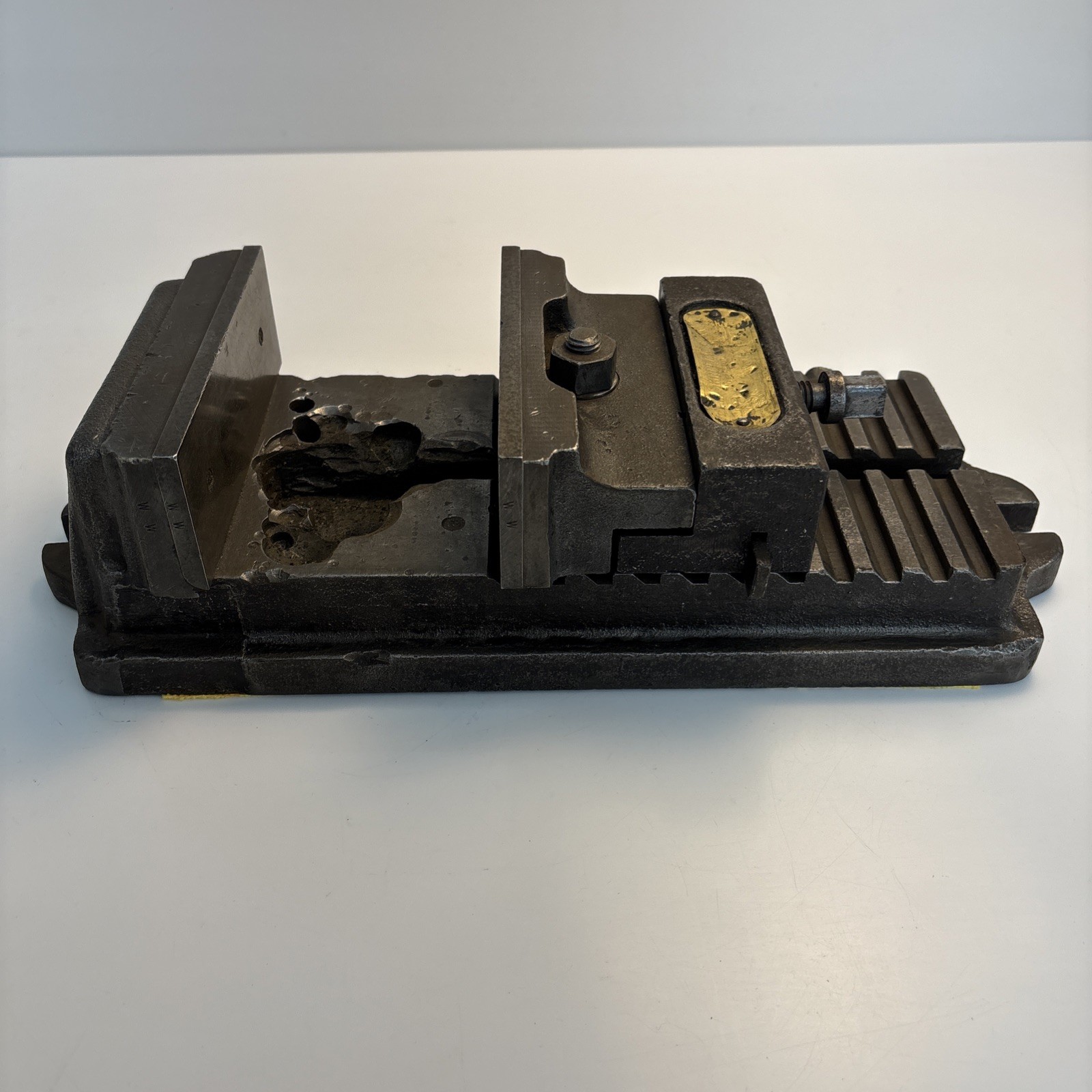 Vintage Skinner Machine Vise 5 1/2 Jaw No 5 1/2A New Britain USA Vintage Skinner Machine Vise 5 1/2 Jaw No 5 1/2A New Britain USA