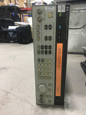 HP 8642A Synthesized Signal Generator 100 kHz to 1057.5 MHz *UNTESTED* picture