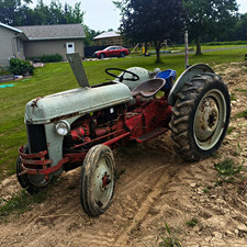 Ford 8N Farm Tractor 2WD Gasoline 4-Cyl Manual Transmission picture